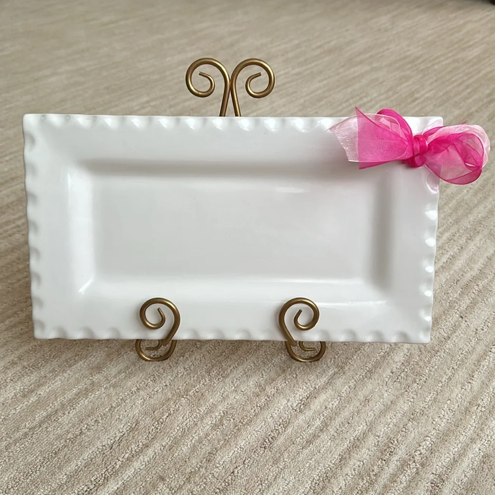 Southern Living Dress Me Up Ribbon Rectangular Platter 13.5 x 7.5 White Scallop